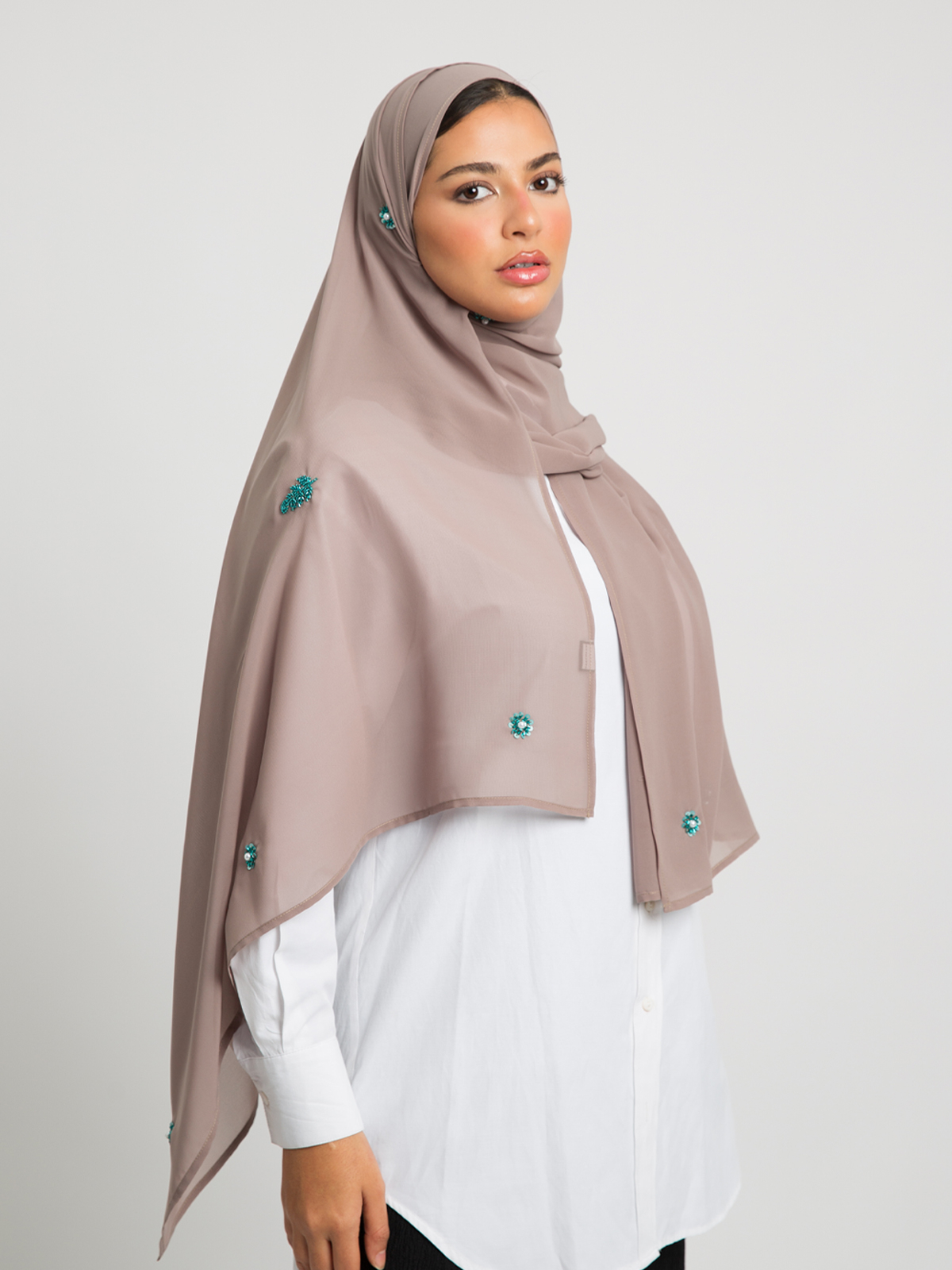 Our Majesty Beige Laser Tarha