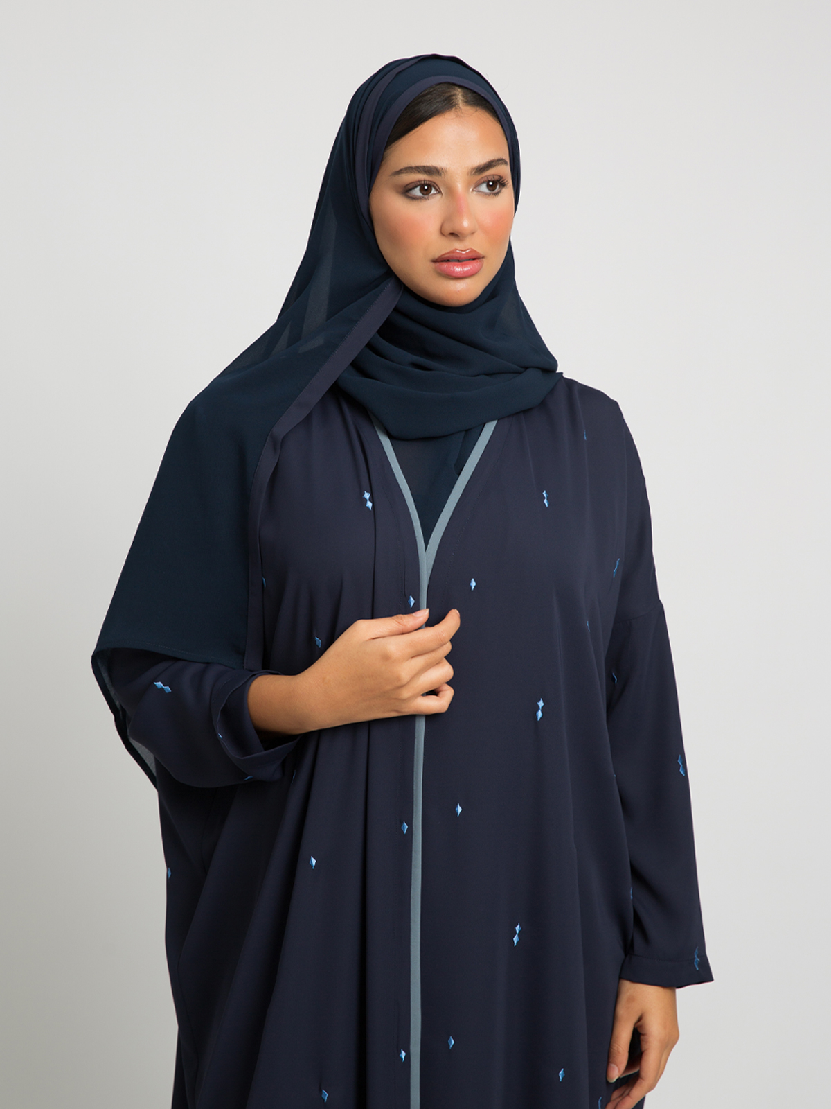 Navy Diamonds Wide-fit Tight Sleeves Abaya