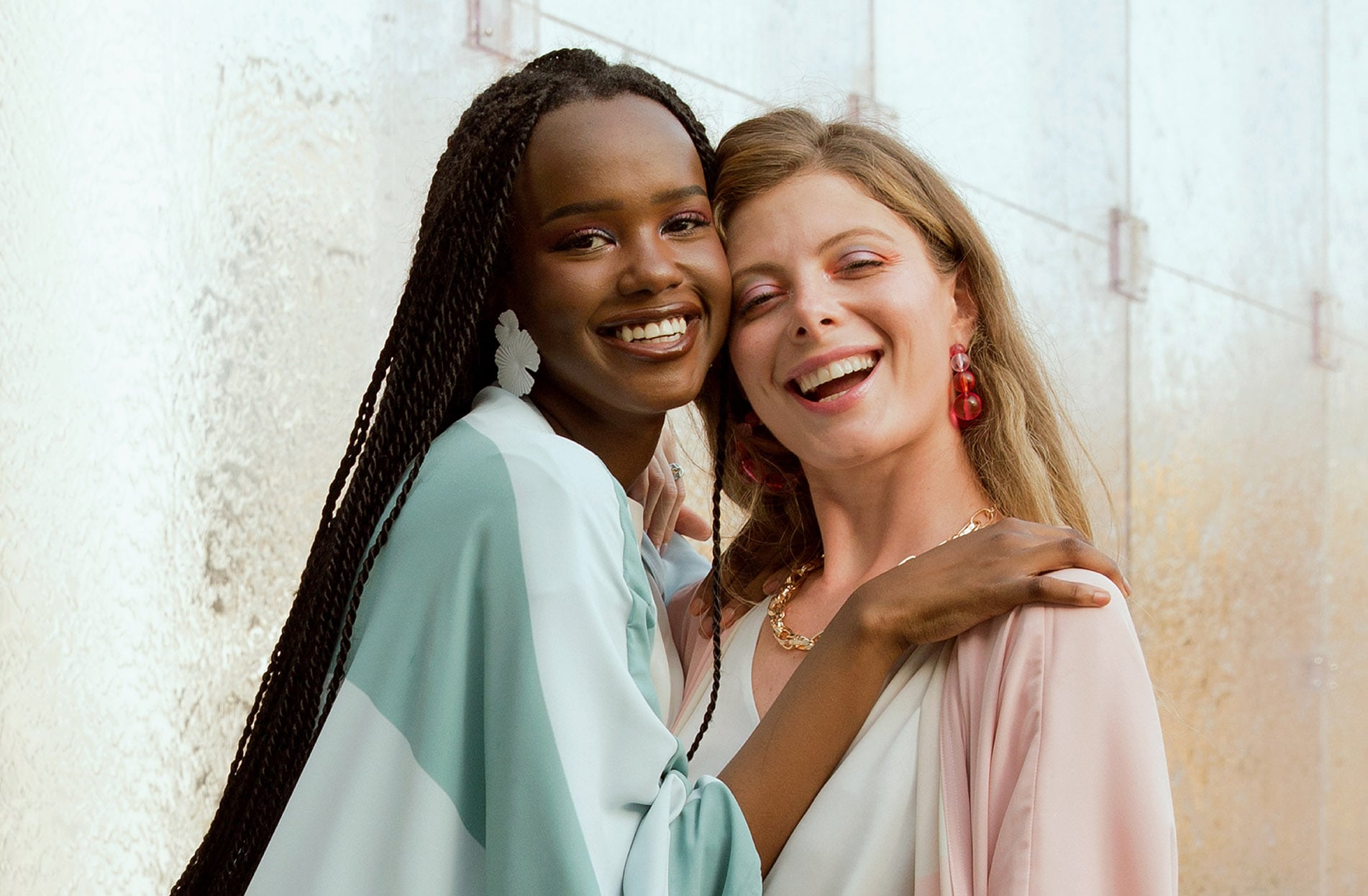  كيف تختارين الـ ملابس حسب لون بشرتك؟!